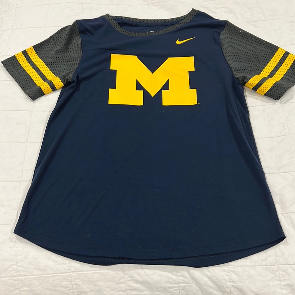 Women’s Nike Michigan Short Sleeve Shirt